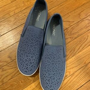 Vionic suede sneaker